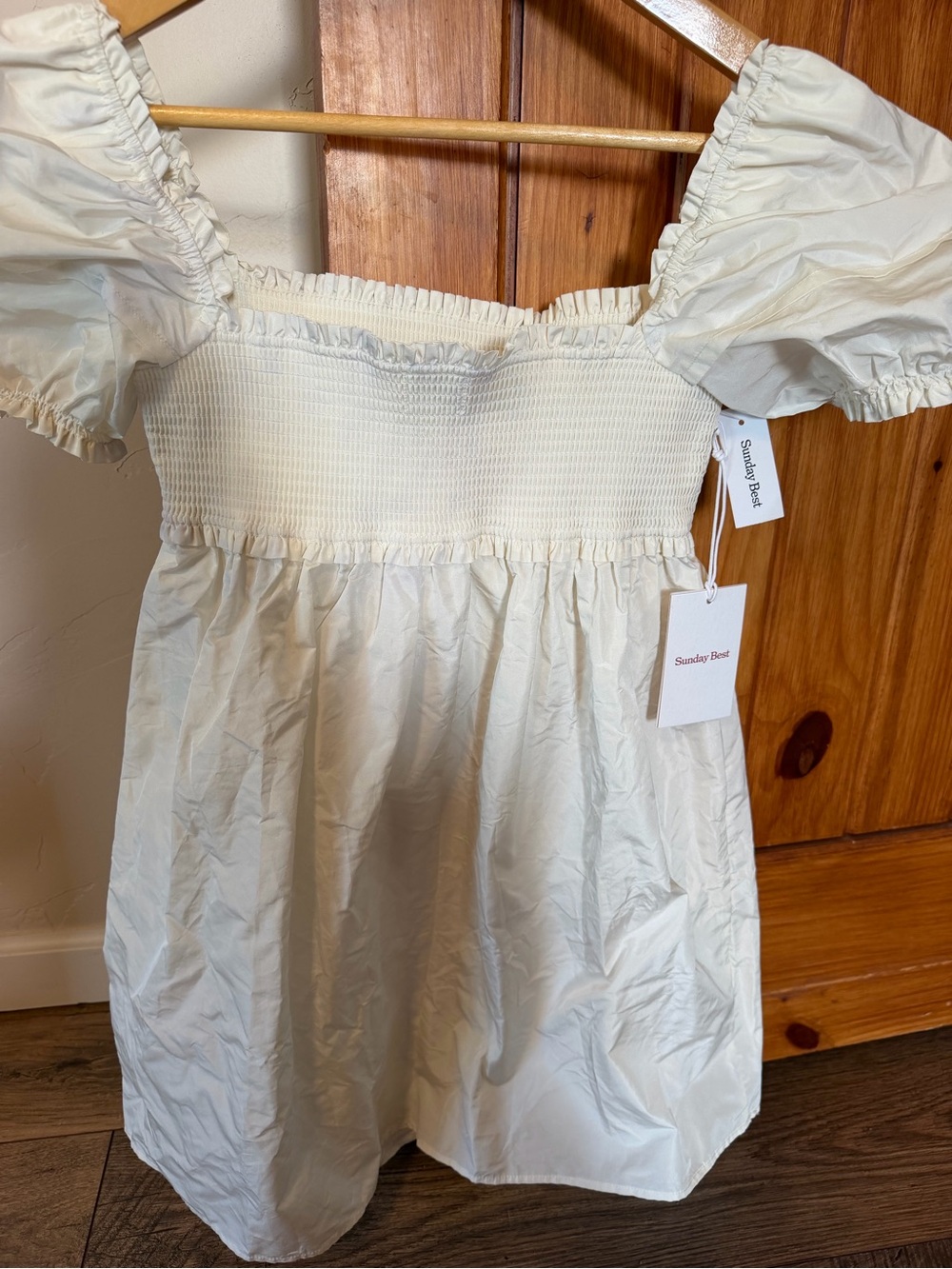 NWT Sunday Best Aritzia Hadley Mini Dress Light Birch smocked puff sleeve Small - Picture 6 of 7